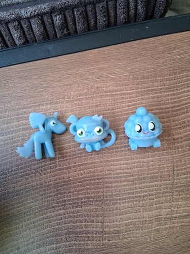 Light blue moshi monsters - blue,